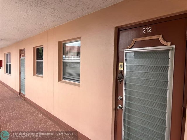 5 of 22 - 9420 Sunrise Lakes Blvd 212, Sunrise, FL
