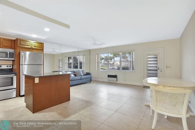 4 of 38 - 275 Markham M 275, Deerfield Beach, FL