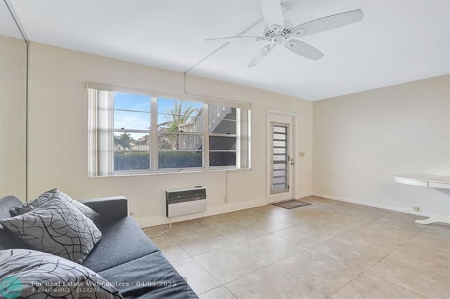 5 of 38 - 275 Markham M 275, Deerfield Beach, FL