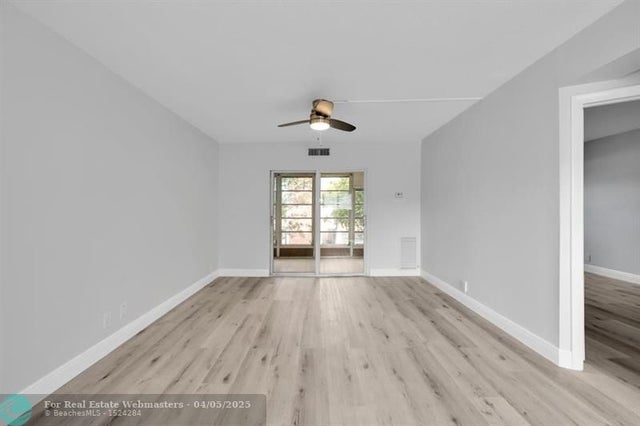 5 of 12 - 1021 Crystal Lake Dr 202, Deerfield Beach, FL
