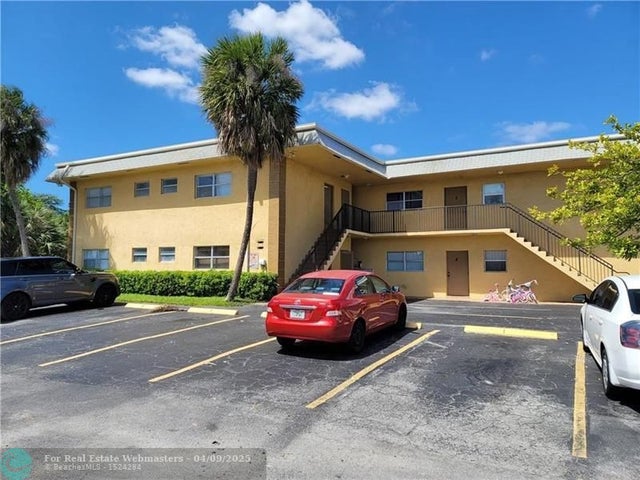 1 of 13 - 1061 Nw 45th St 8, Deerfield Beach, FL