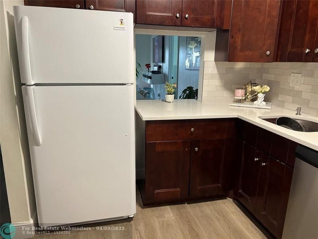 3 of 13 - 1061 Nw 45th St 8, Deerfield Beach, FL