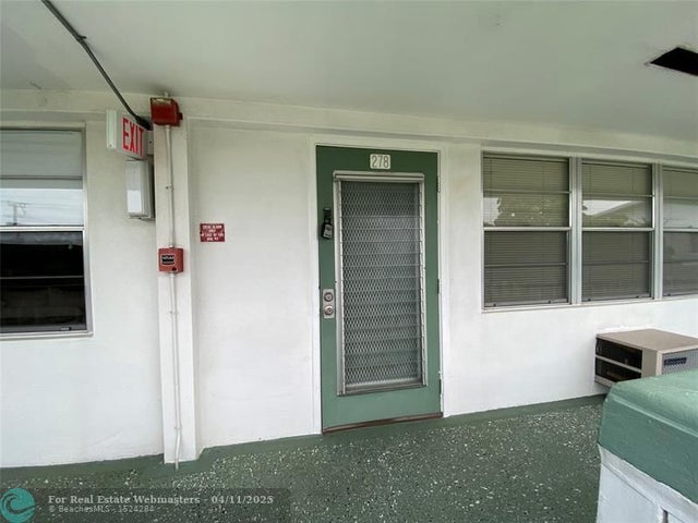 4 of 50 - 278 Newport R 278, Deerfield Beach, FL