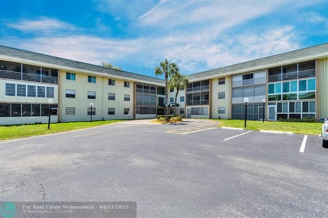 2 of 26 - 5190 E Sabal Palm Blvd 304, Tamarac, FL