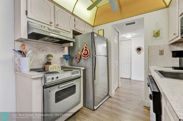 5 of 26 - 5190 E Sabal Palm Blvd 304, Tamarac, FL