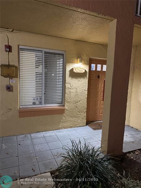 1094 Coral Club Dr 1094, Coral Springs