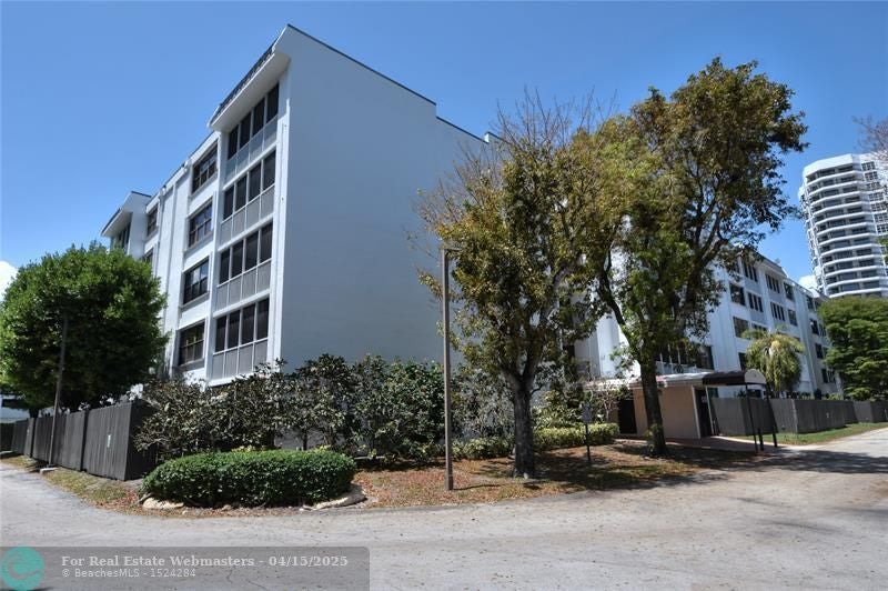 3350 Ne 192nd St B2b, Miami