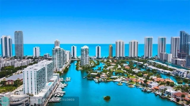 2 of 90 - 400 Sunny Isles Blvd 2005, Sunny Isles Beach, FL