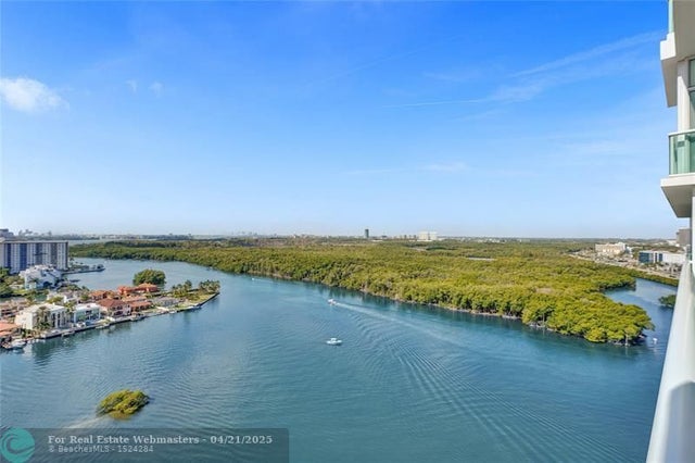 3 of 90 - 400 Sunny Isles Blvd 2005, Sunny Isles Beach, FL