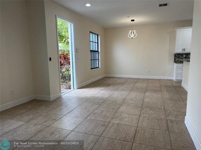 5 of 34 - 749 Sw 3rd Ave 749, Pompano Beach, FL