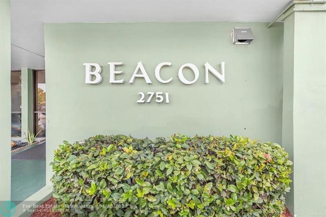 4 of 32 - 2751 Taft St 208, Hollywood, FL