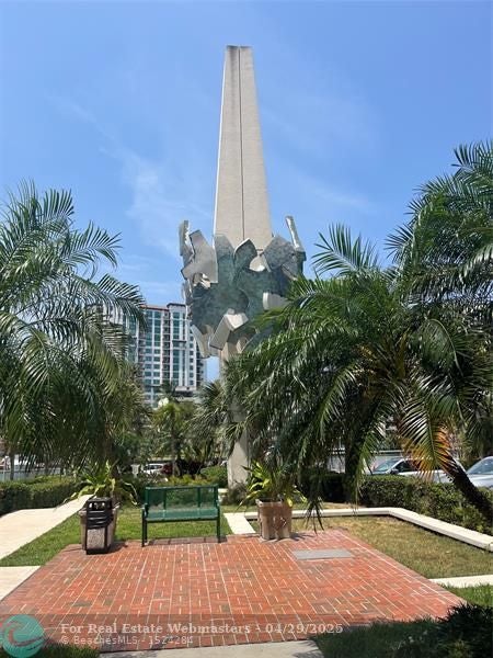 1 of 25 - 300 Bayview Dr 1809, Sunny Isles Beach, FL