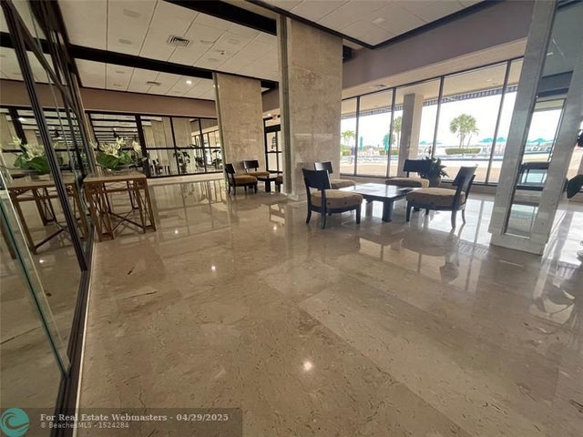 4 of 25 - 300 Bayview Dr 1809, Sunny Isles Beach, FL