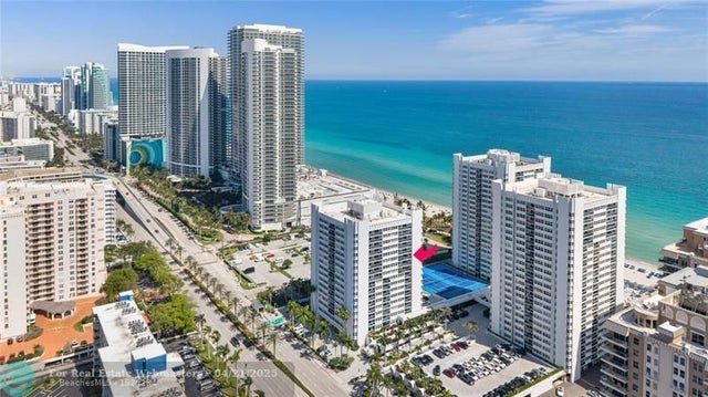 2 of 50 - 1880 S Ocean Dr Ts306, Hallandale, FL