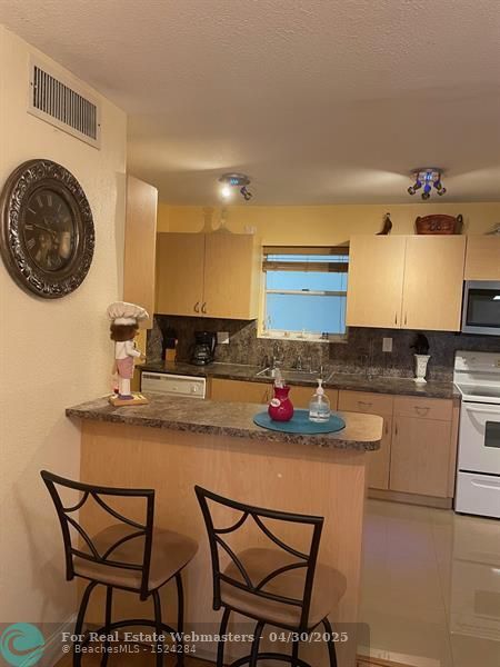 3 of 10 - 201 178th Dr 412, Sunny Isles Beach, FL