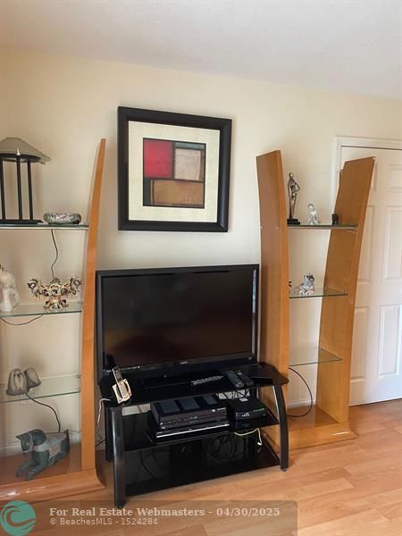 4 of 10 - 201 178th Dr 412, Sunny Isles Beach, FL