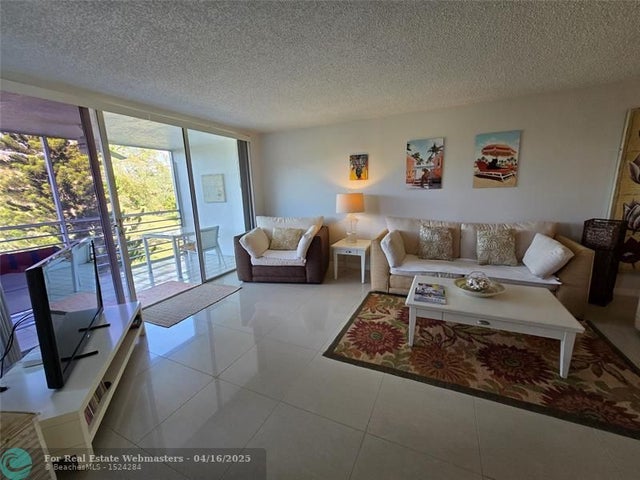 3 of 17 - 535 Oaks Dr. 308, Pompano Beach, FL