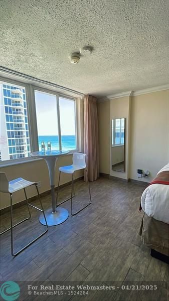 1 of 43 - 19201 Collins Ave 1122, North Miami Beach, FL