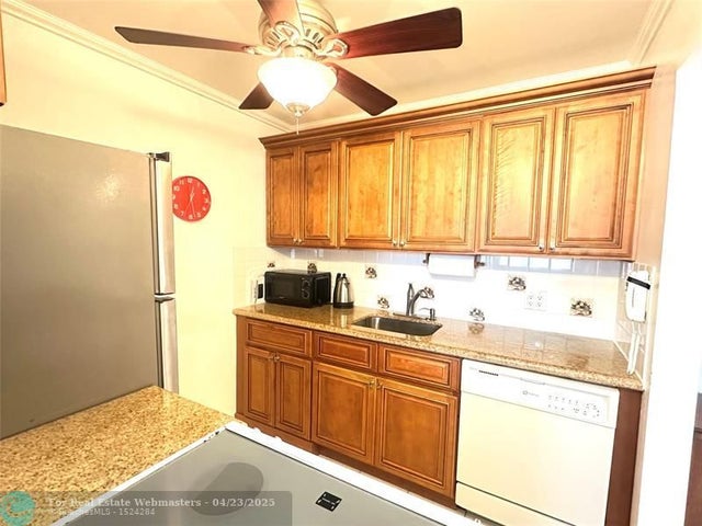 2 of 63 - 3063 Cambridge D 3063, Deerfield Beach, FL
