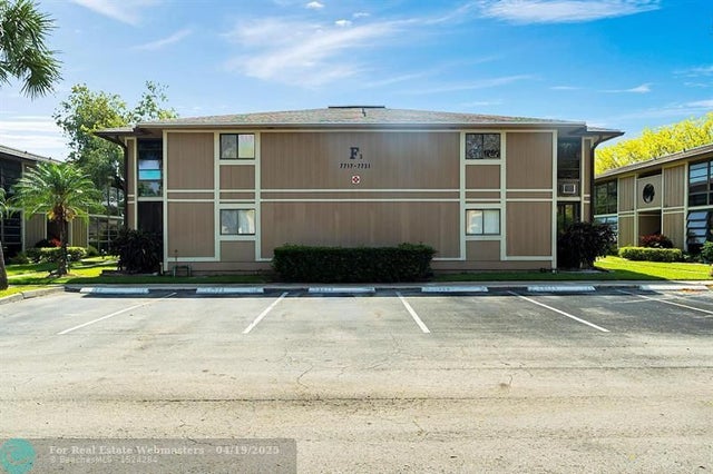 3 of 34 - 7717 Ashmont Cr 109, Tamarac, FL