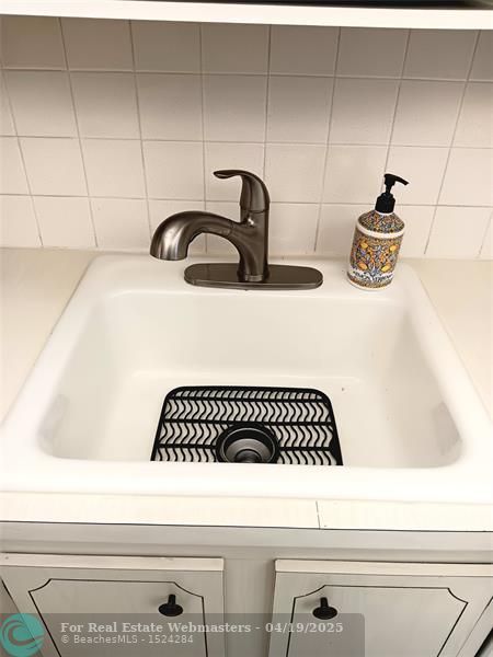 4 of 39 - 1055 Country Club Dr 301, Margate, FL