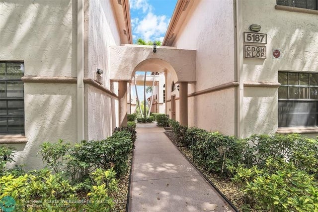 2 of 42 - 5187 Europa Dr O, Boynton Beach, FL
