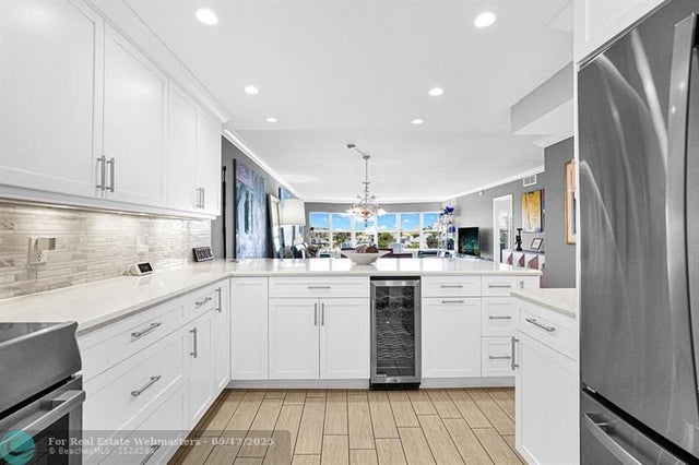 4 of 46 - 5100 Bayview Dr 404, Fort Lauderdale, FL