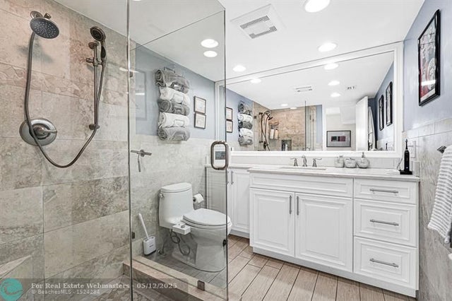 5 of 46 - 5100 Bayview Dr 404, Fort Lauderdale, FL
