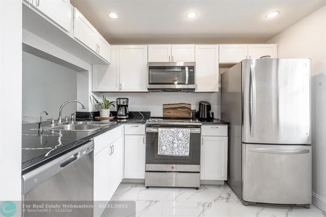 3 of 22 - 10402 Sunrise Lakes Blvd 107, Sunrise, FL