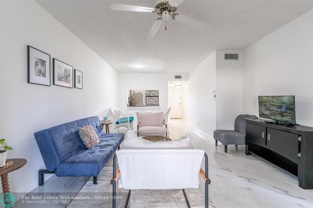 5 of 22 - 10402 Sunrise Lakes Blvd 107, Sunrise, FL