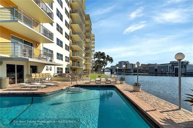 1 of 44 - 2900 Ne 30th St 8e, Fort Lauderdale, FL