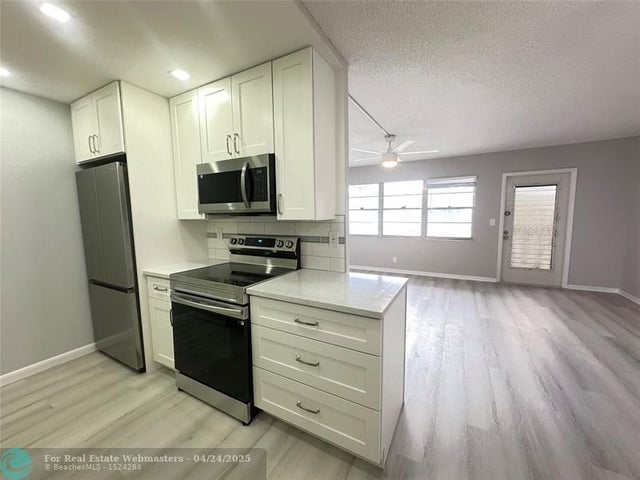 4 of 66 - 2048 Newport N 2048, Deerfield Beach, FL