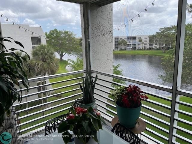 1 of 13 - 9330 Lagoon Pl 406, Davie, FL
