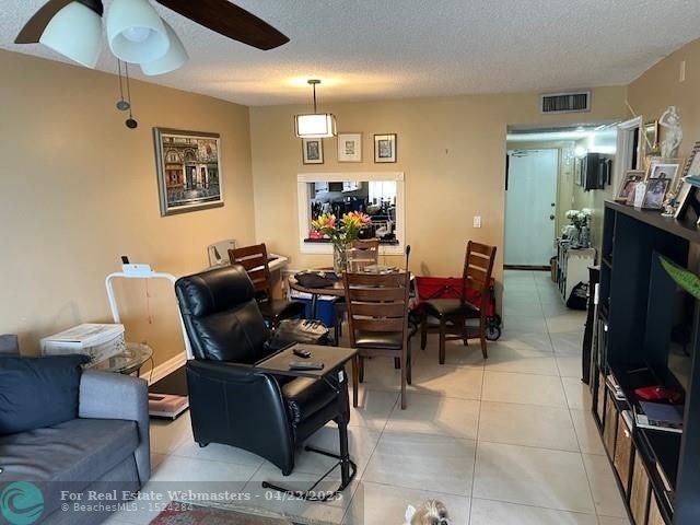 4 of 13 - 9330 Lagoon Pl 406, Davie, FL