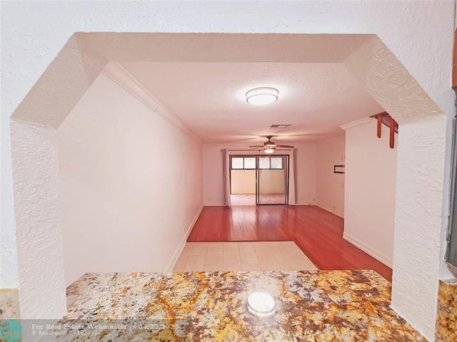 4 of 48 - 139 Sparrow Dr 4b, Royal Palm Beach, FL
