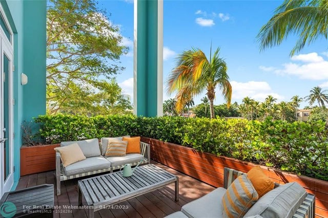 4 of 89 - 6001 Laguna Path S, Miami Beach, FL