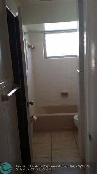 5 of 6 - 3501 Van Buren St 3, Hollywood, FL