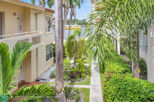 5 of 37 - 341 N Birch Rd 204, Fort Lauderdale, FL