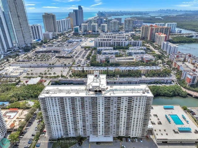 1 of 33 - 230 174th St 901, Sunny Isles Beach, FL