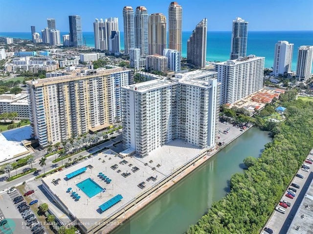 2 of 33 - 230 174th St 901, Sunny Isles Beach, FL