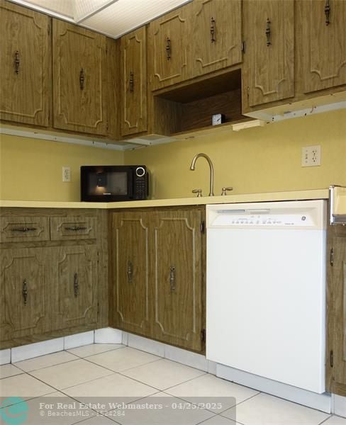 4 of 72 - 2901 S Palm Aire Dr 408, Pompano Beach, FL