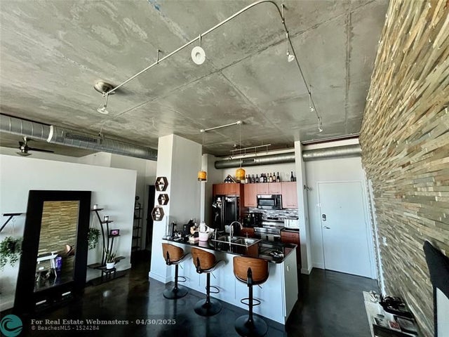3 of 21 - 313 Ne 2nd St 805, Fort Lauderdale, FL