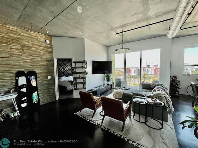 4 of 21 - 313 Ne 2nd St 805, Fort Lauderdale, FL