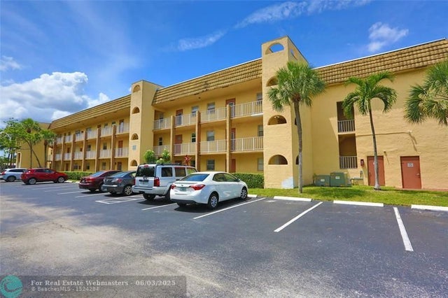 3 of 41 - 8225 Sunrise Lakes Blvd 305, Sunrise, FL