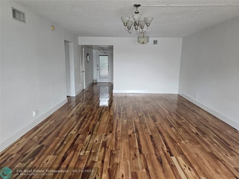 Photo of Listing #F10500514