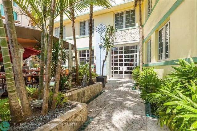 2 of 25 - 530 Ocean Dr 101, Miami Beach, FL