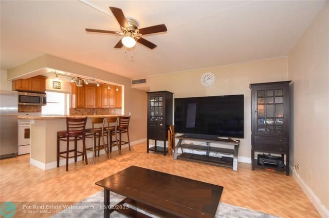 3 of 30 - 357 Saxony H 357, Delray Beach, FL