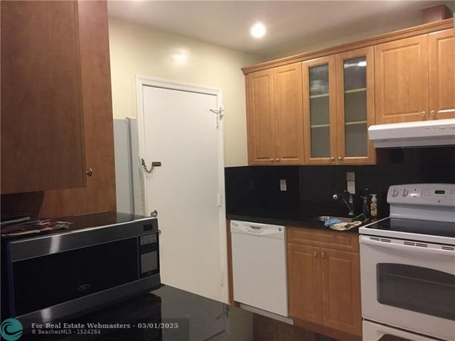 2 of 12 - 2220 Ne 68th St 1031, Fort Lauderdale, FL