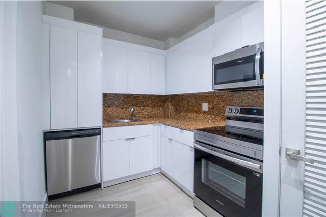 5 of 16 - 2424 Se 17th St 305b, Fort Lauderdale, FL
