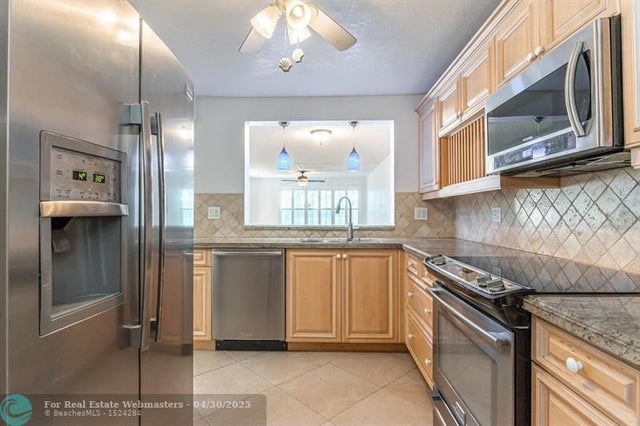 1 of 32 - 2318 S Cypress Bend Dr 122, Pompano Beach, FL